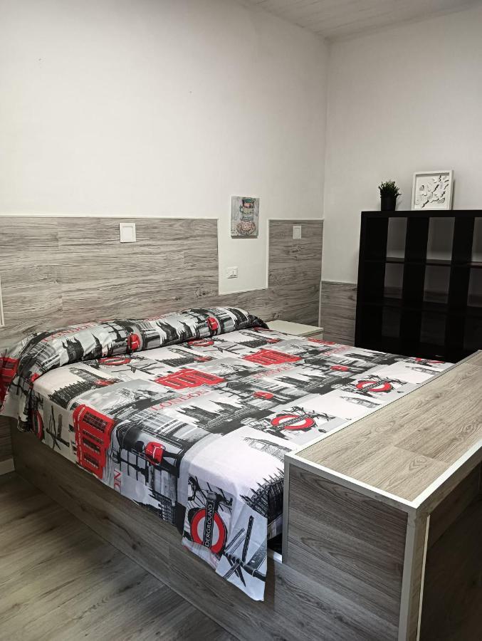 Le Due Sorelle In Fiera Bologna Luaran gambar